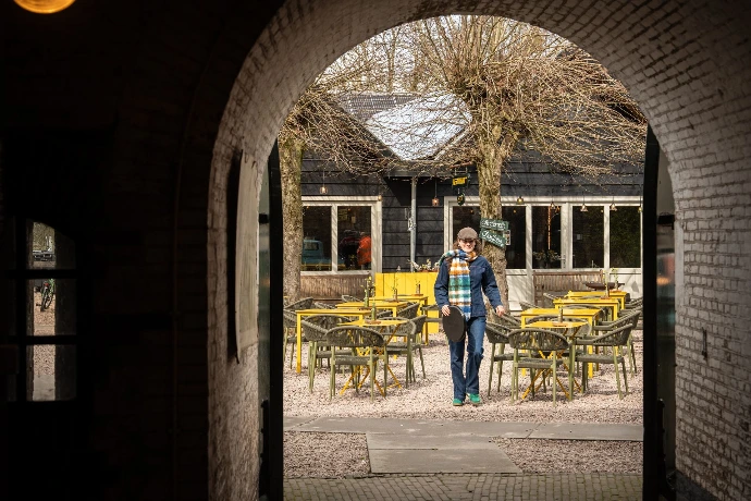 Contact Renee @ Fortress Vuren